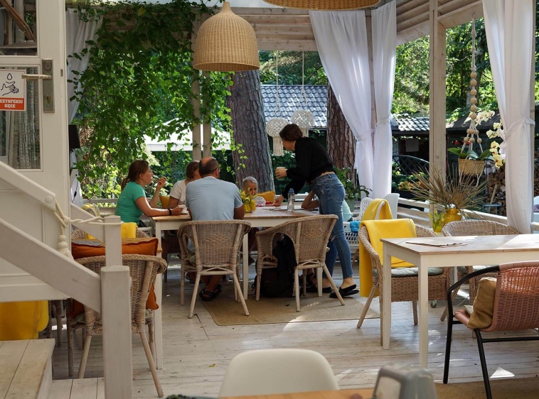 Cafe & Bistro - Helunia 