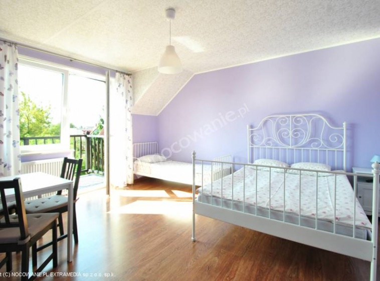 Arti Pok&oacute;j 3osobowy+balkon